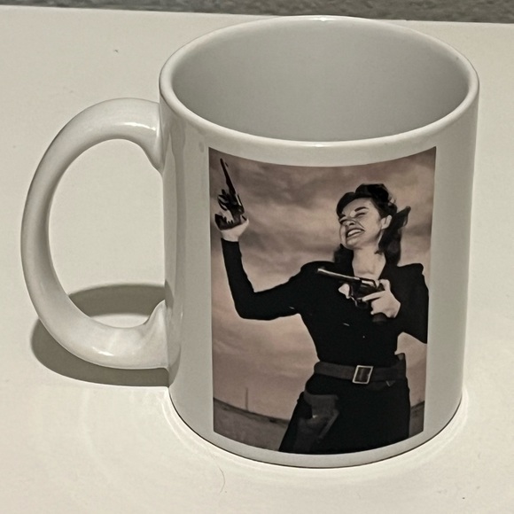 🖤Vintage Funny Sassy Grandma Cowgirl Gunslinger Western 1950s Pin Up Glam Mug🖤 - Picture 4 of 6
